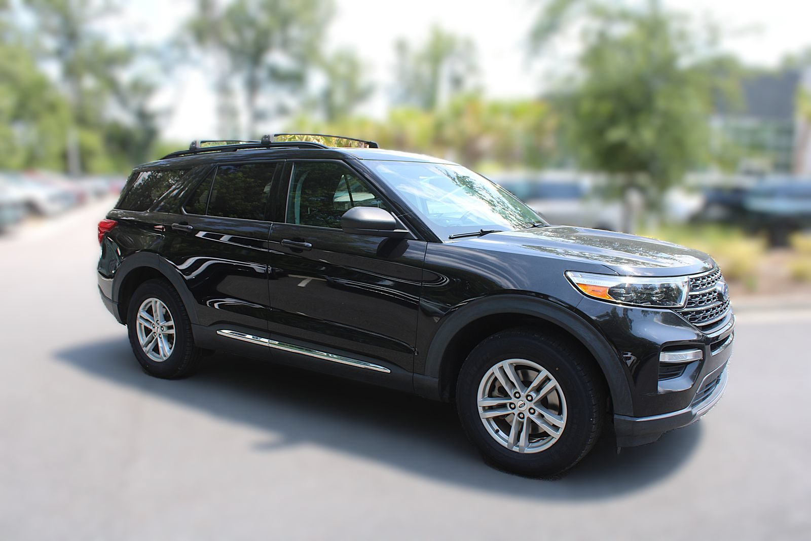 Used 2022 Ford Explorer XLT w/ Equipment Group 202A AWD/4WD image 15