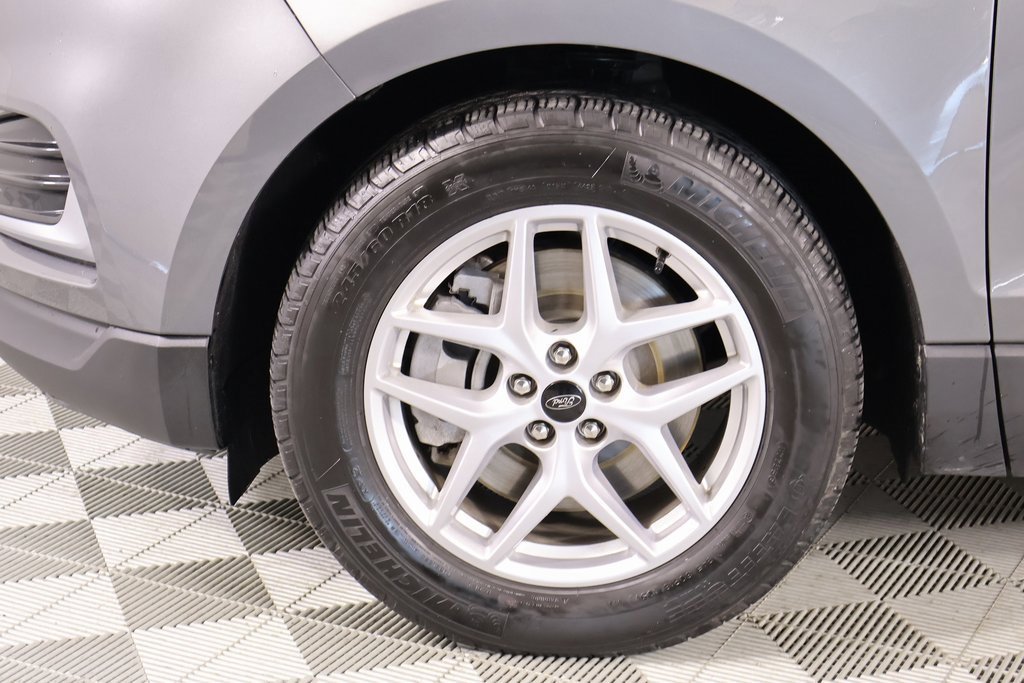Used 2024 Ford Edge SEL image 17