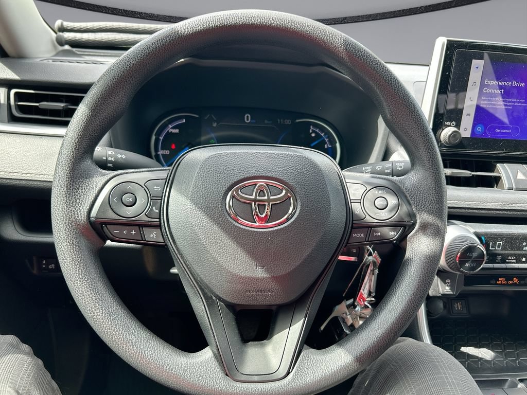 Used 2025 Toyota RAV4 LE AWD/4WD image 14