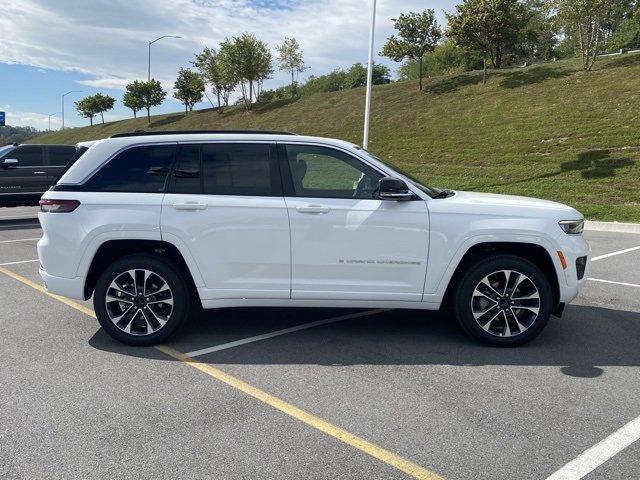 New 2025 Jeep Grand Cherokee Overland image 9