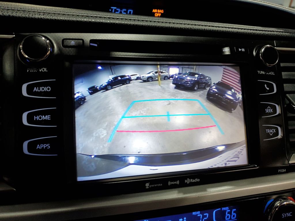 Used 2016 Toyota Highlander Plus FWD image 31