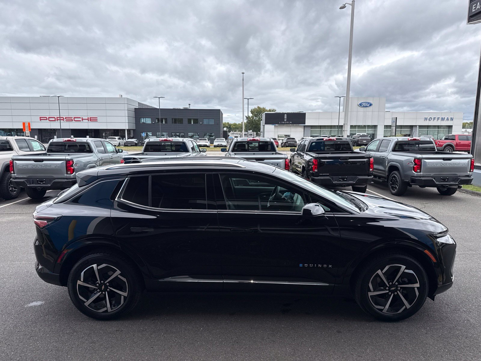 Used 2024 Chevrolet Equinox EV LT AWD/4WD image 5