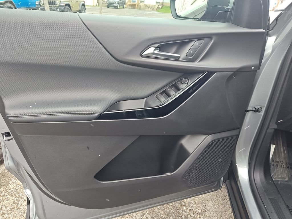 Used 2026 Chevrolet Equinox LT image 16