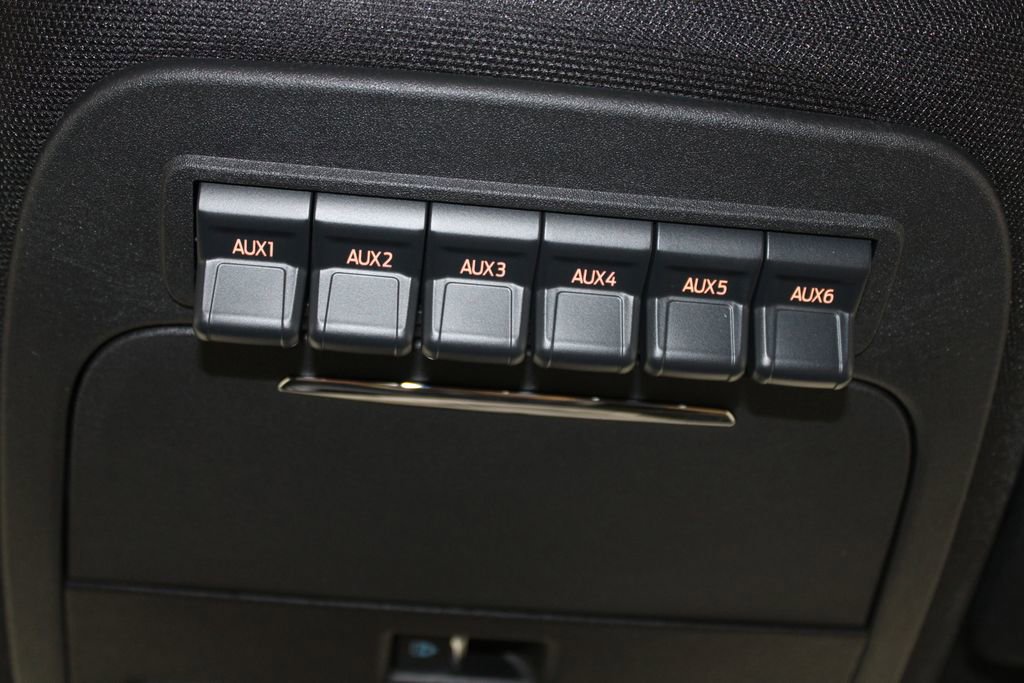 New 2026 Ford F250 Lariat w/ Chrome Package image 58