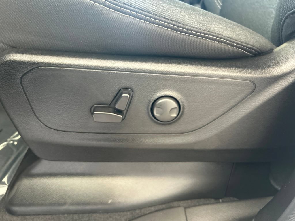 Used 2026 RAM 1500 Big Horn AWD/4WD image 39