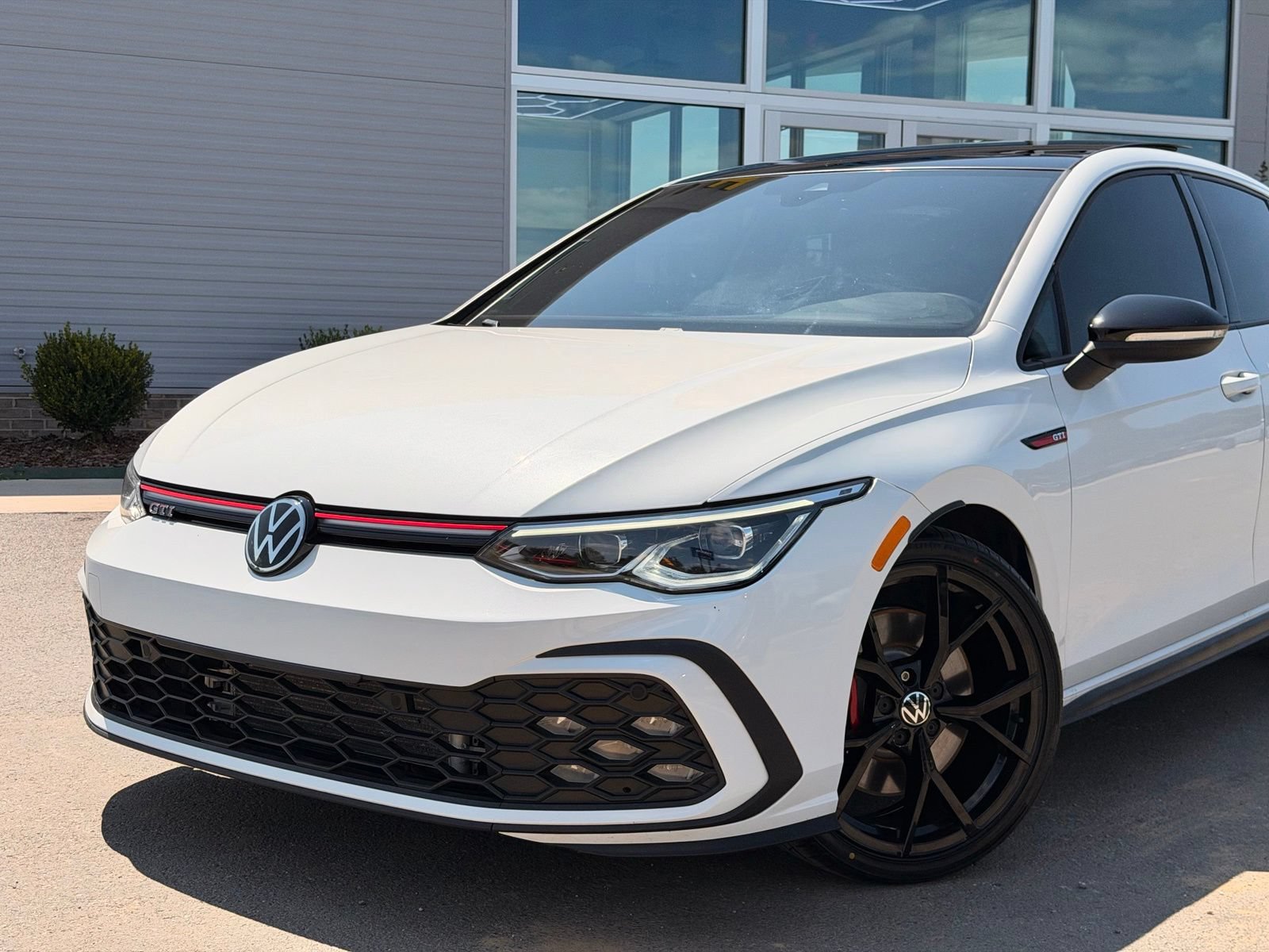 Used 2024 Volkswagen GTI SE w/ SE Leather Seats Package FWD image 4