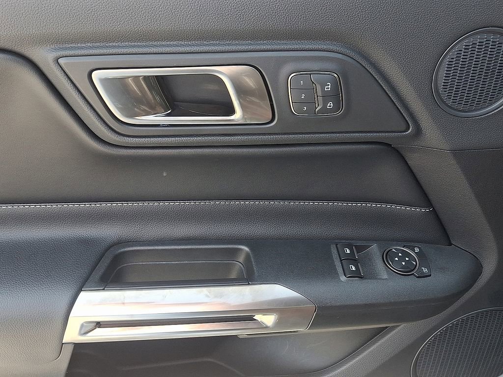 Used 2022 Ford Mustang Shelby GT500 w/ Technology Package image 13