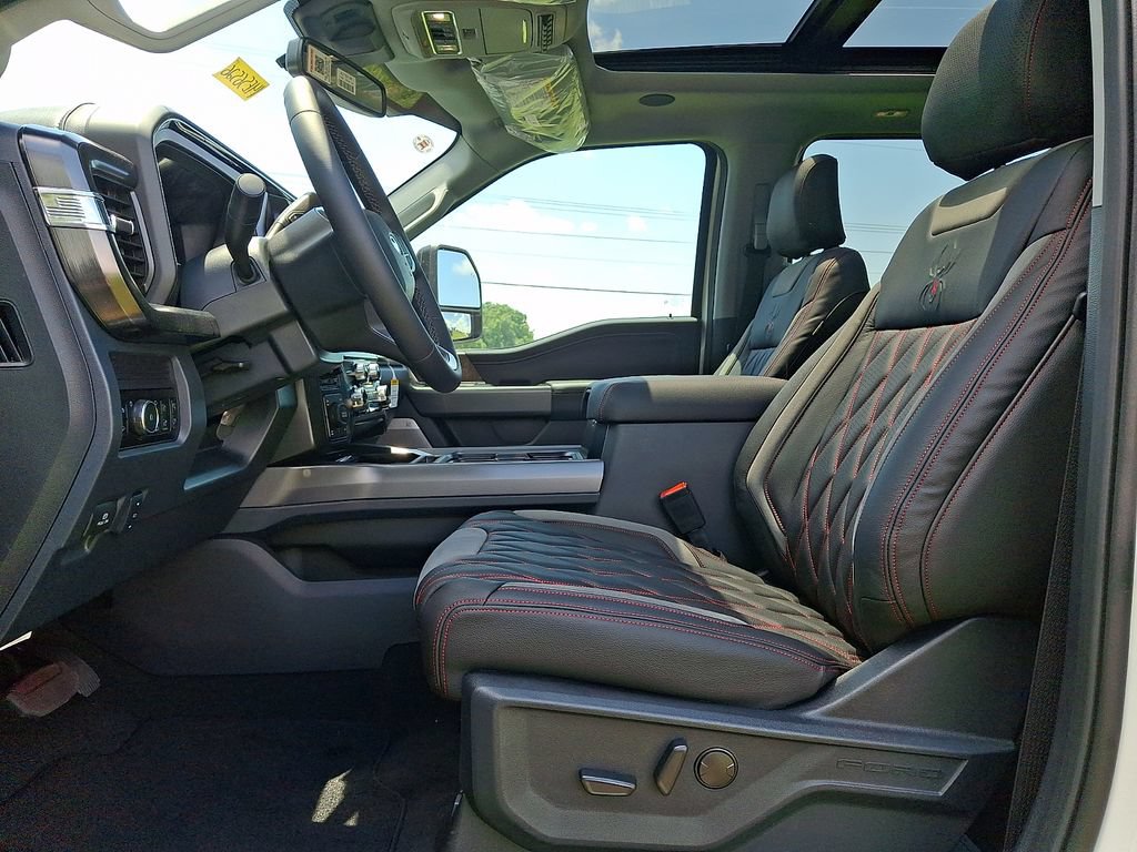 New 2026 Ford F250 Lariat w/ Black Appearance Package AWD/4WD image 9