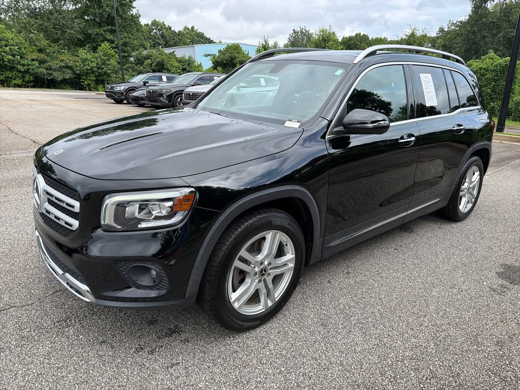 Used 2021 Mercedes-Benz GLB 250 4MATIC w/ Premium Package image 3