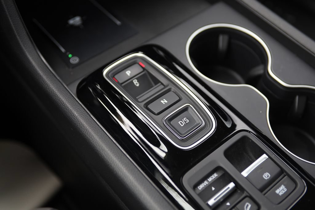 Used 2025 Honda Pilot EX-L image 27