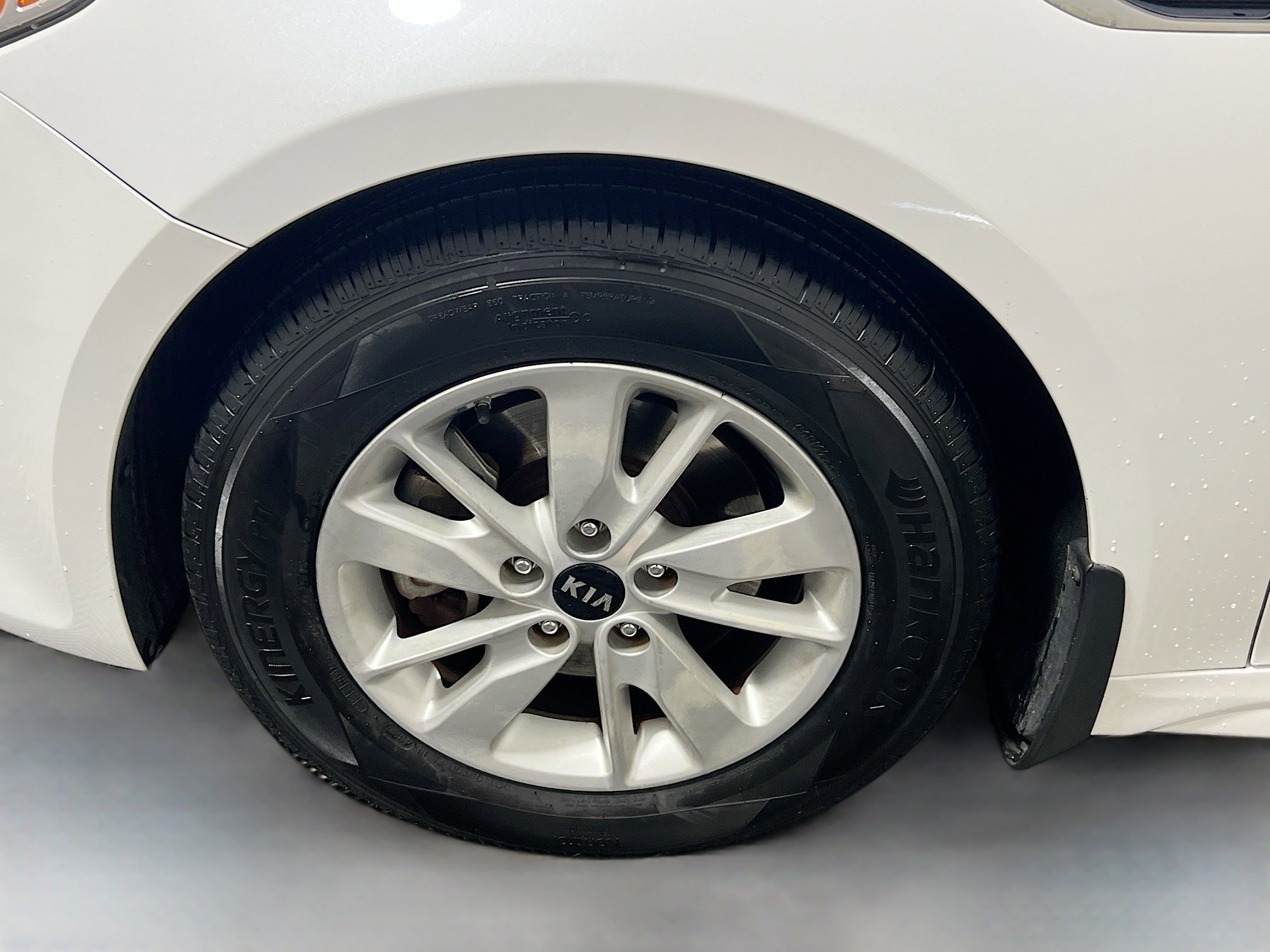 Used 2018 Kia Optima LX image 13