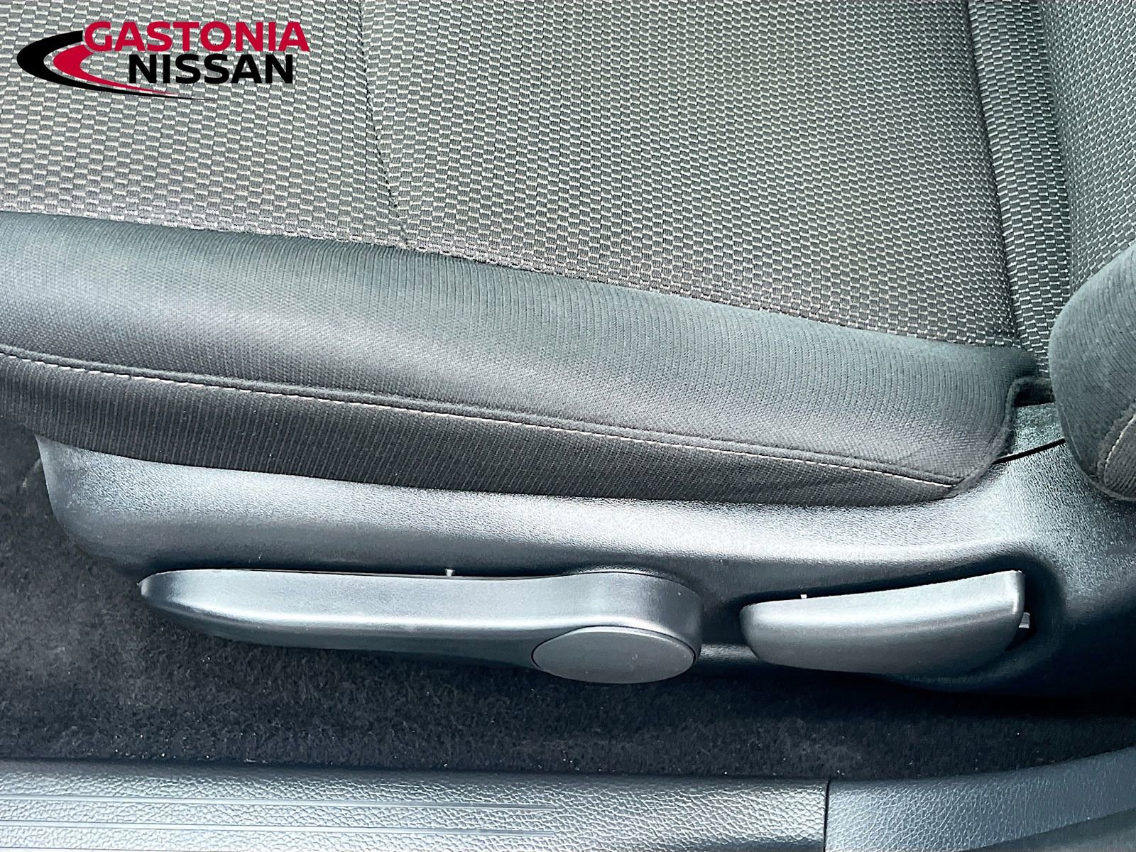 Used 2018 Nissan Sentra S image 25