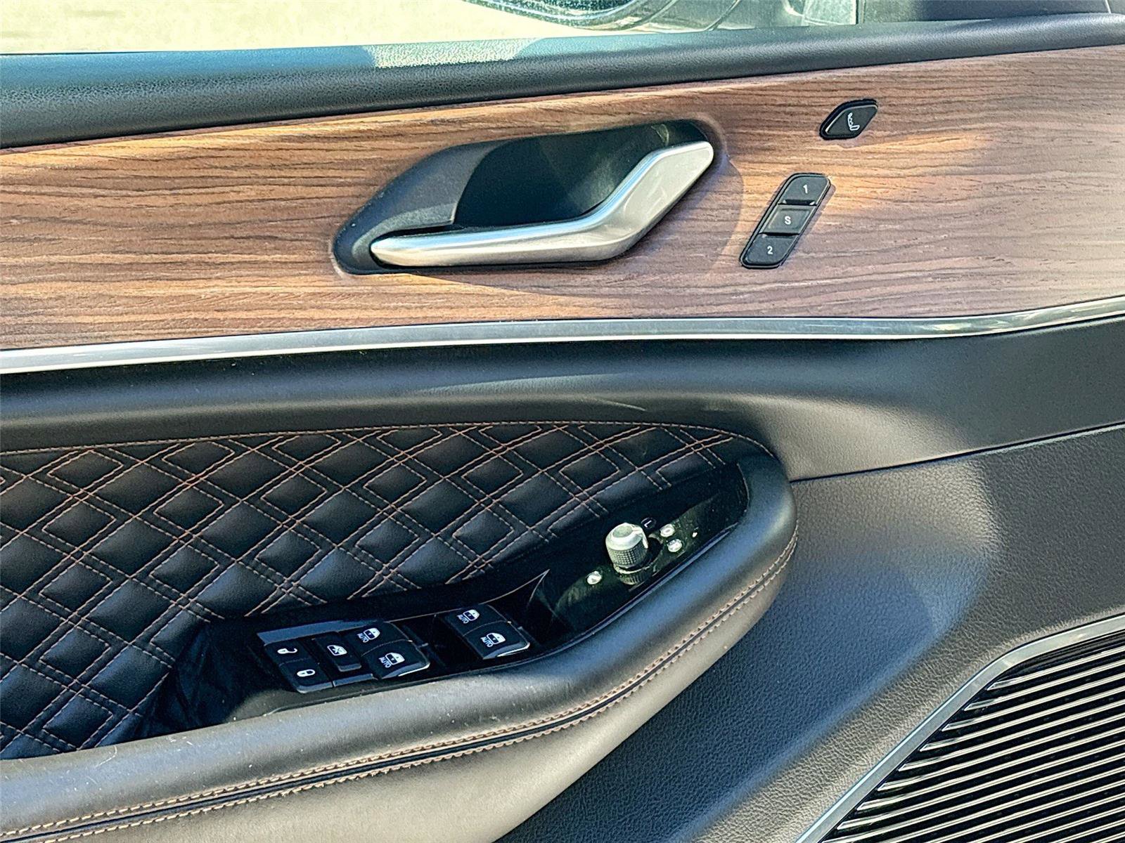 Used 2021 Jeep Grand Cherokee L Summit w/ Advanced Protech Group IV image 19