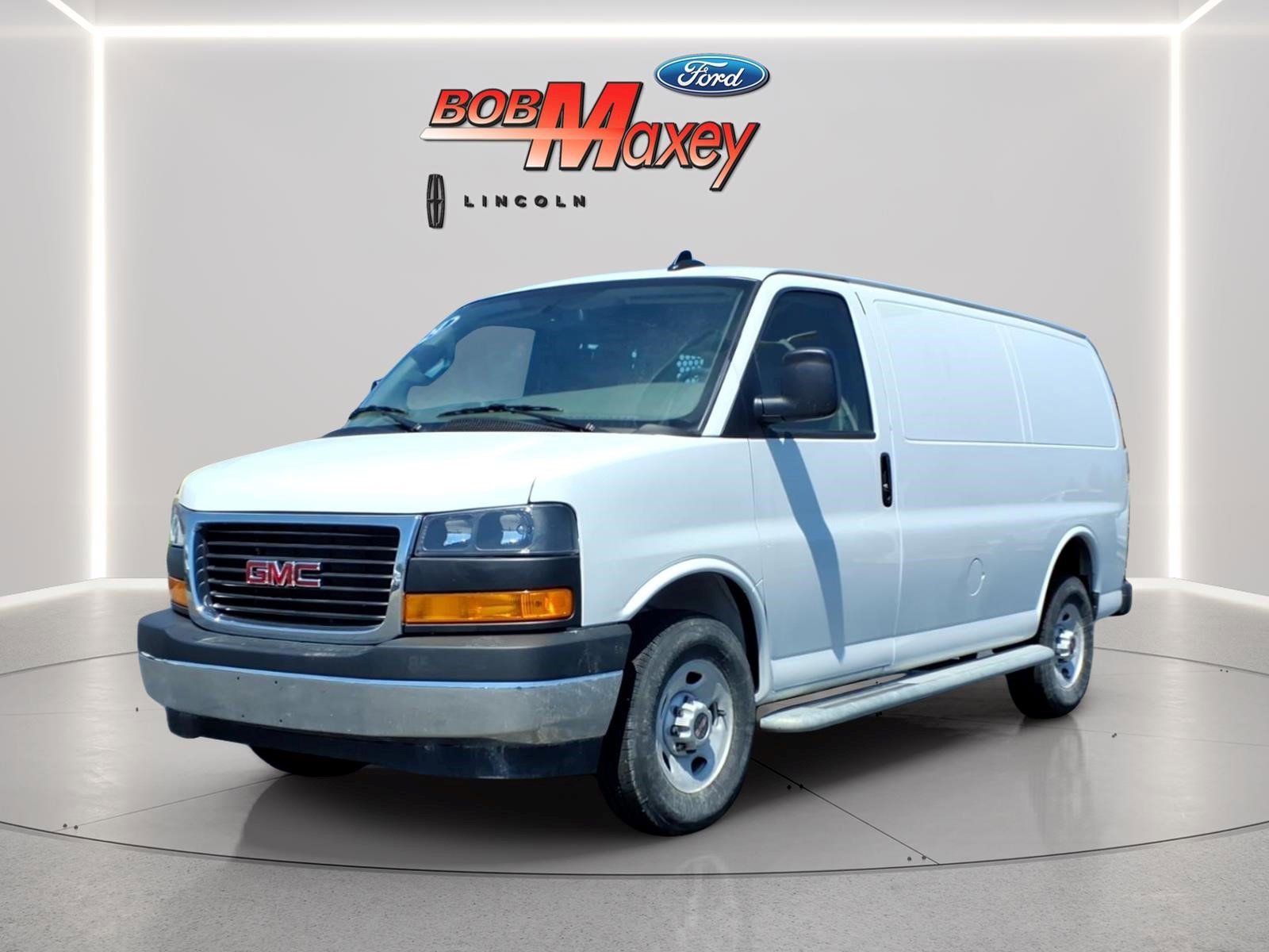 Used 2024 GMC Savana 2500 w/ Driver Convenience Package RWD image 1