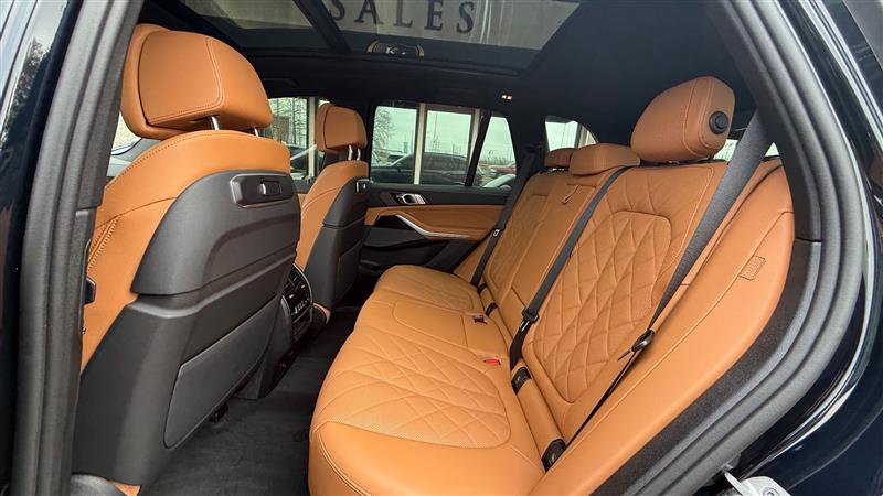 Used 2025 BMW X5 xDrive50e w/ M Sport Package image 17