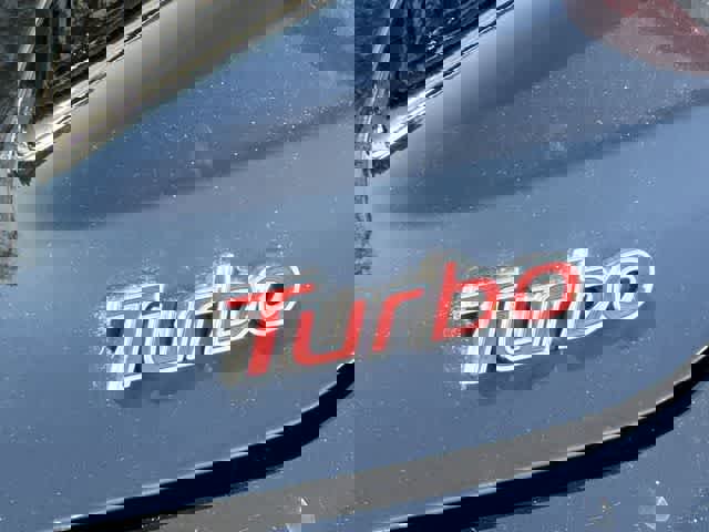 Used 2014 Hyundai Veloster Turbo image 16