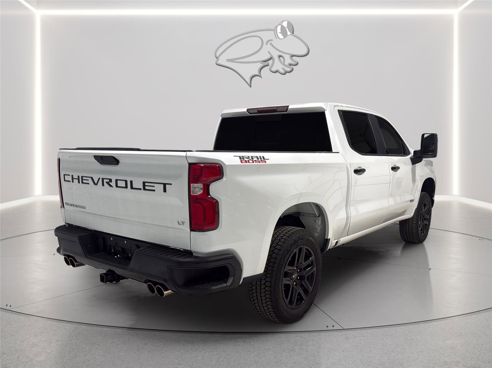 Used 2021 Chevrolet Silverado 1500 LT Trail Boss w/ Convenience Package II AWD/4WD image 5