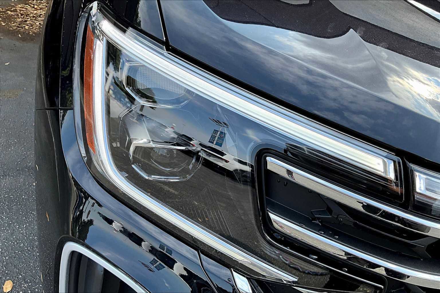 New 2026 Volkswagen Atlas SE image 13