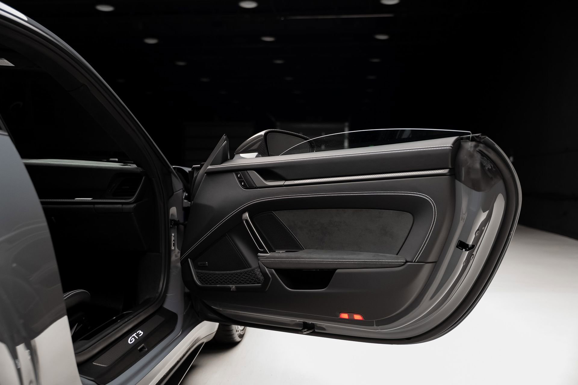 Used 2026 Porsche 911 GT3 RWD image 68