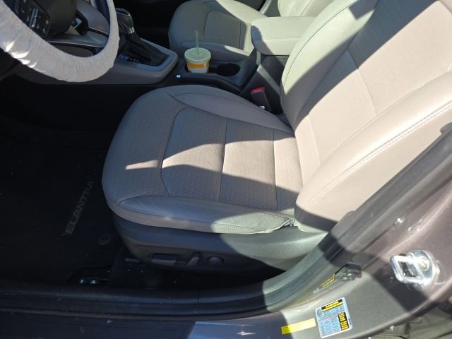 Used 2020 Hyundai Elantra Limited w/ Ultimate Package 03 FWD image 17