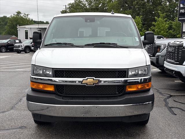 Certified 2025 Chevrolet Express 3500 LT w/ LT Preferred Equipment Group RWD image 3