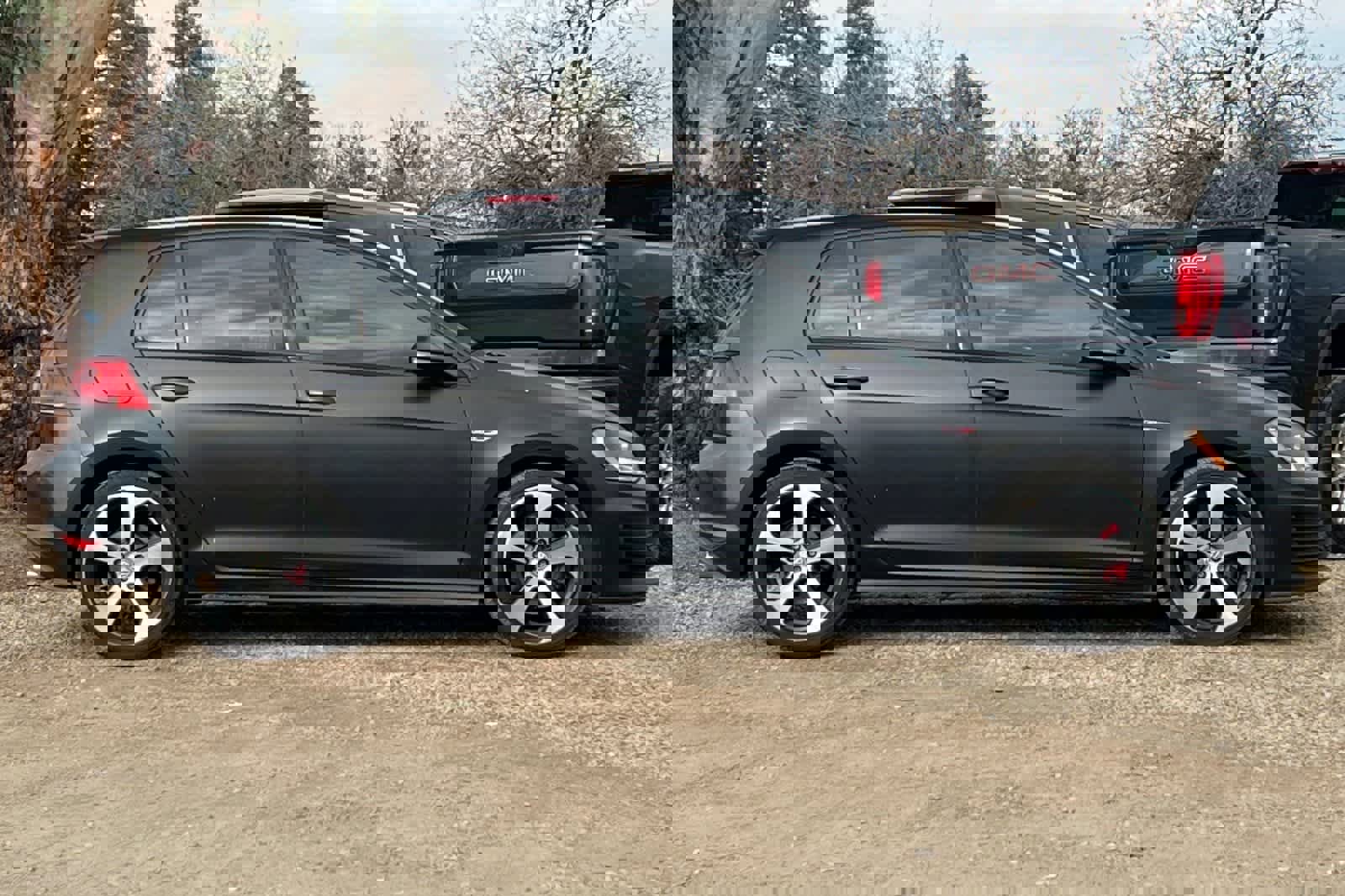 Used 2017 Volkswagen GTI S image 9