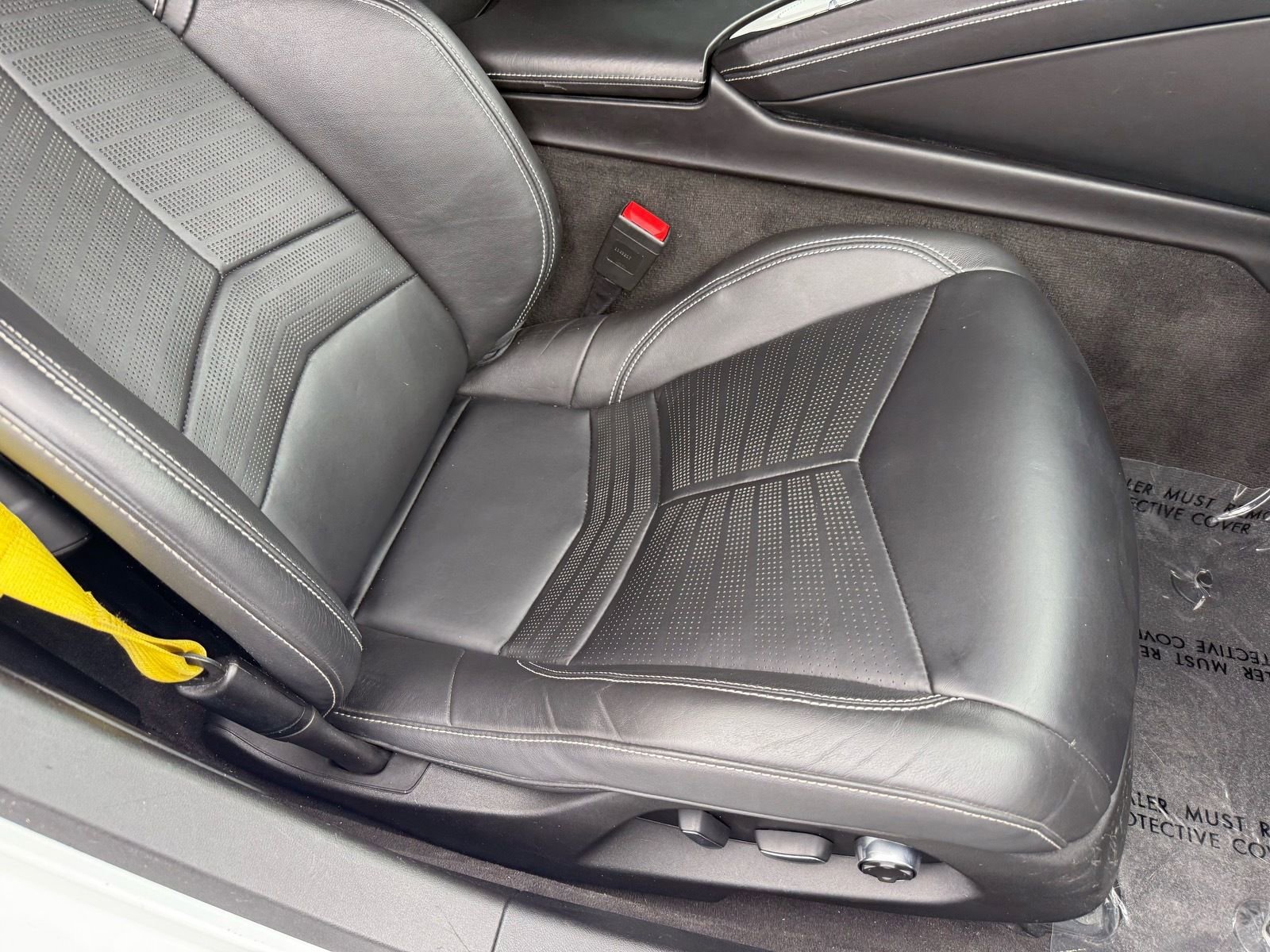 Used 2022 Chevrolet Corvette Stingray Premium Conv w/ Z51 Performance Package RWD image 29