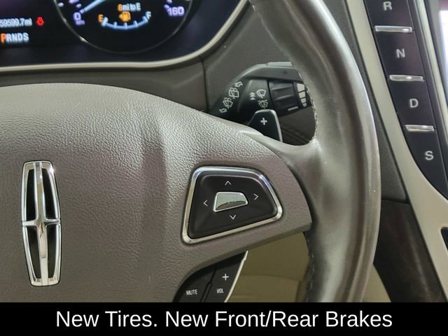 Used 2018 Lincoln MKX Reserve image 27