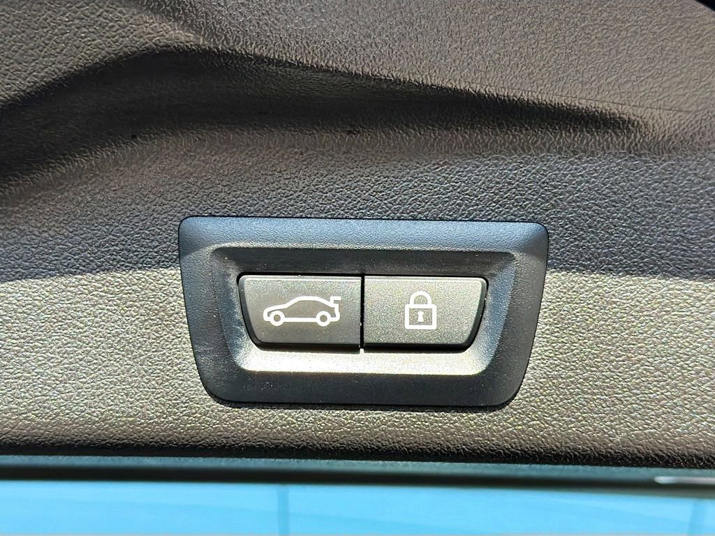 Used 2023 BMW X5 sDrive40i w/ Premium Package RWD image 12