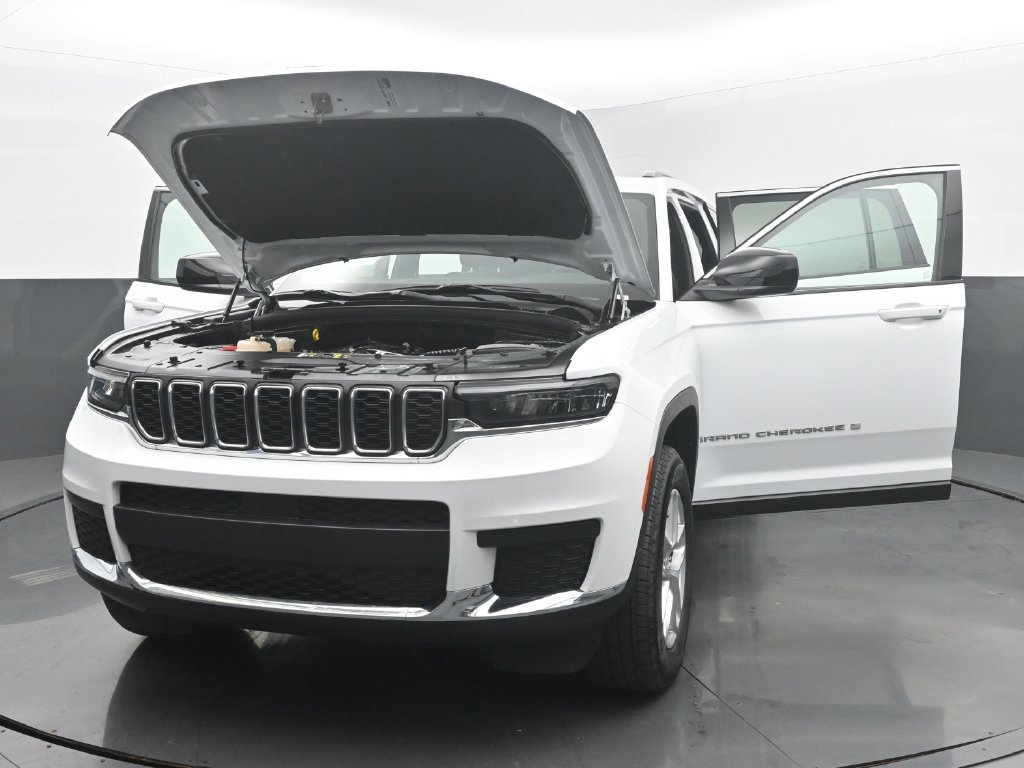 Used 2025 Jeep Grand Cherokee L Laredo w/ Luxury Tech Group I AWD/4WD image 59