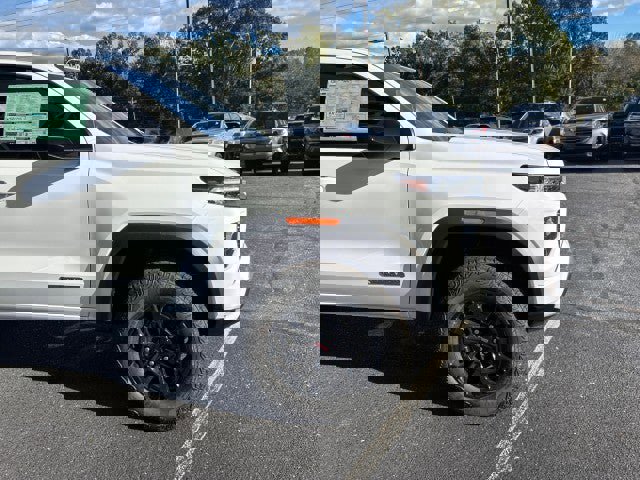 New 2026 GMC Canyon Elevation w/ Convenience Package image 5