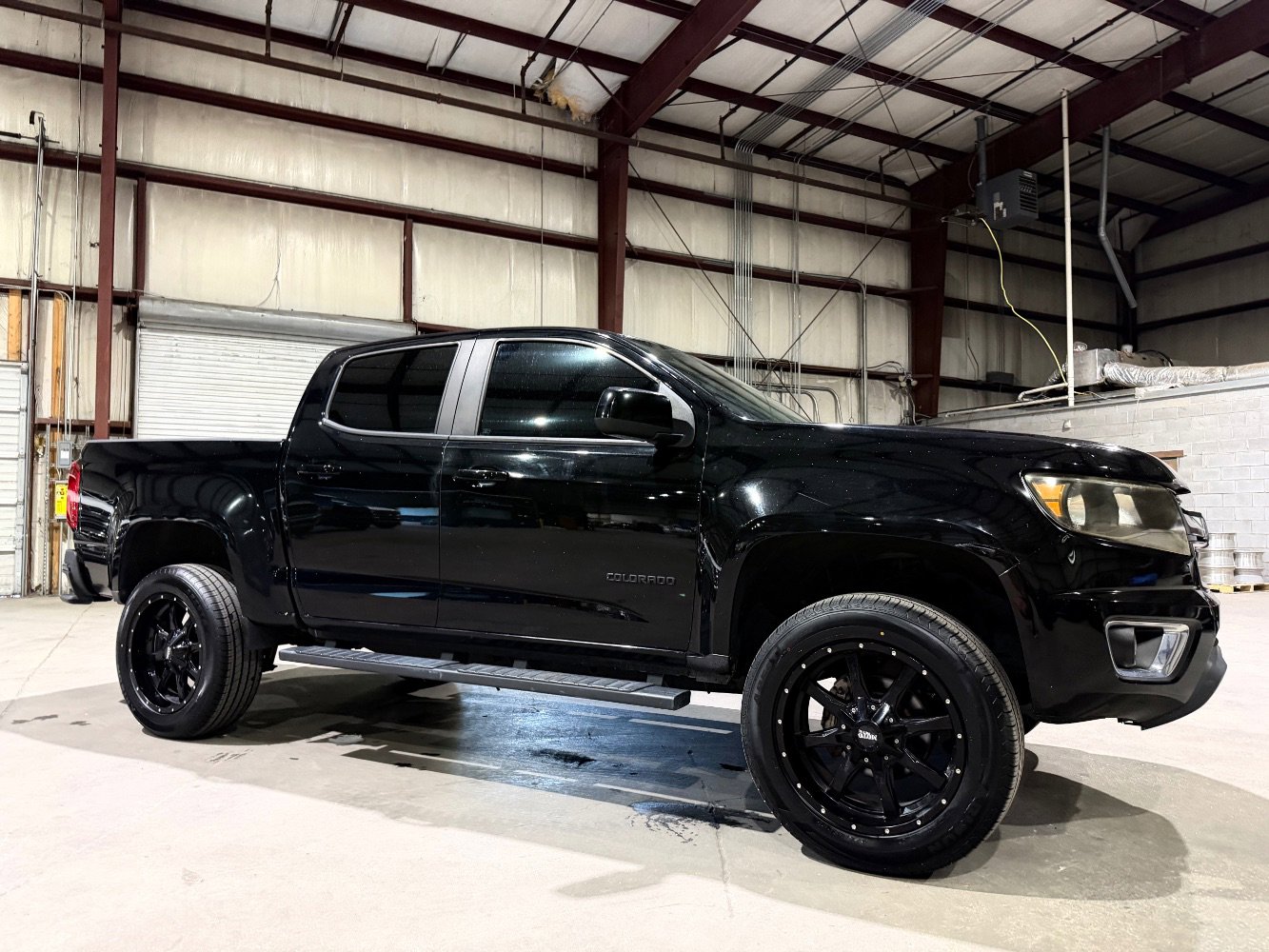 Used 2018 Chevrolet Colorado Z71 AWD/4WD image 3