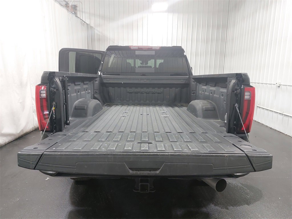 Used 2024 GMC Sierra 3500 Denali w/ Denali Reserve Package image 13