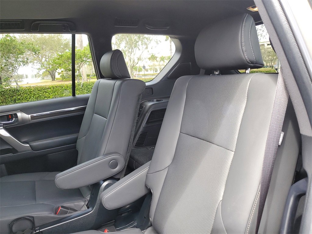 Used 2023 Lexus GX 460 Premium image 11