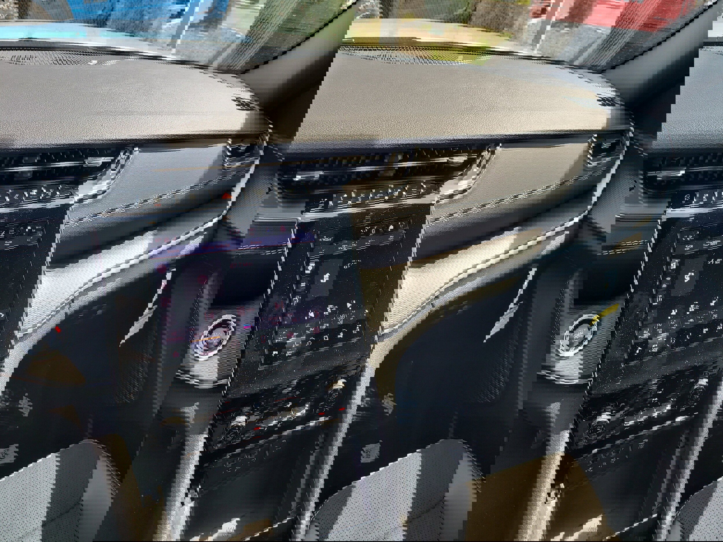 New 2025 Jeep Grand Cherokee L Altitude image 17