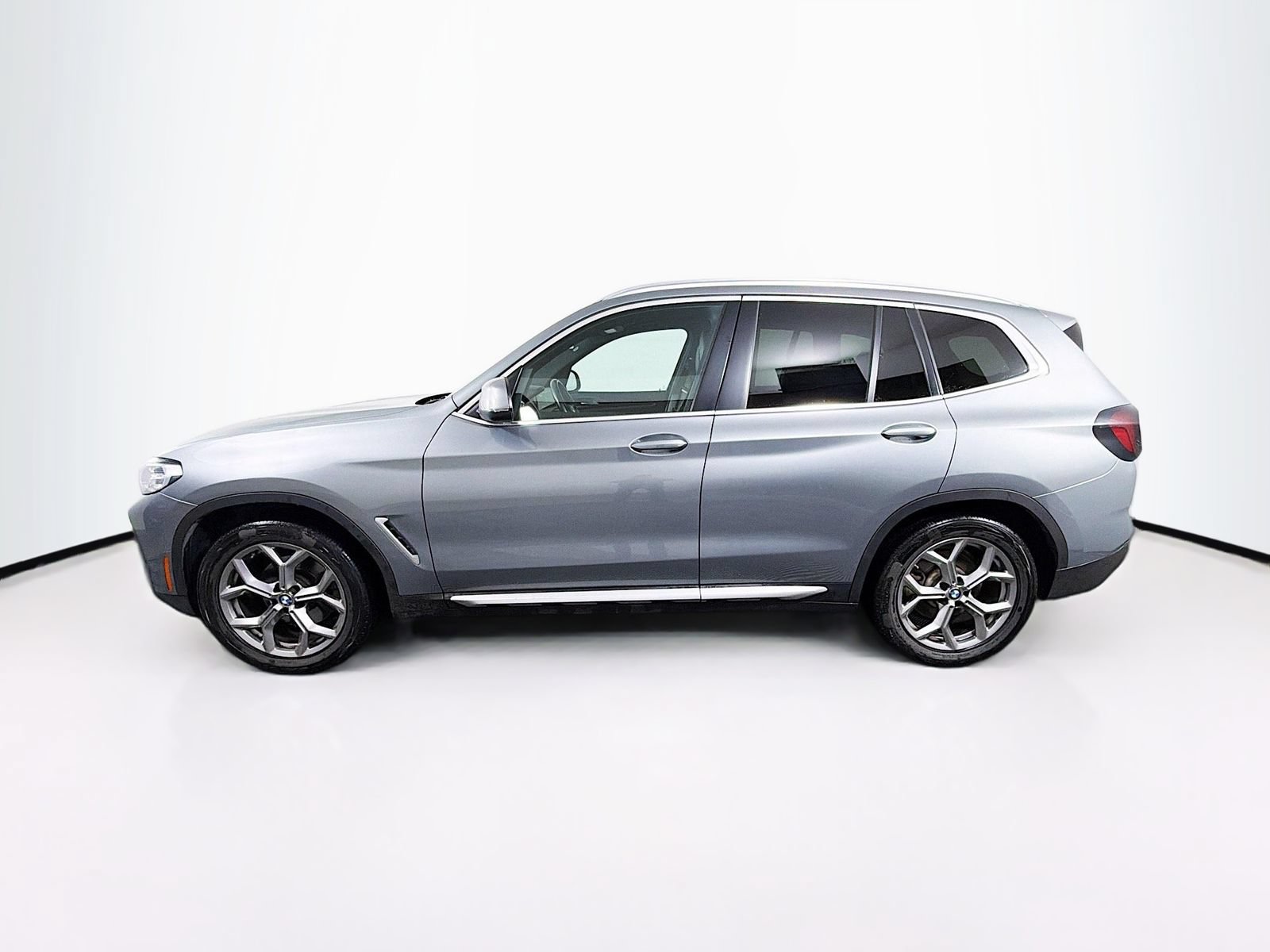 Used 2024 BMW X3 xDrive30i AWD/4WD image 4