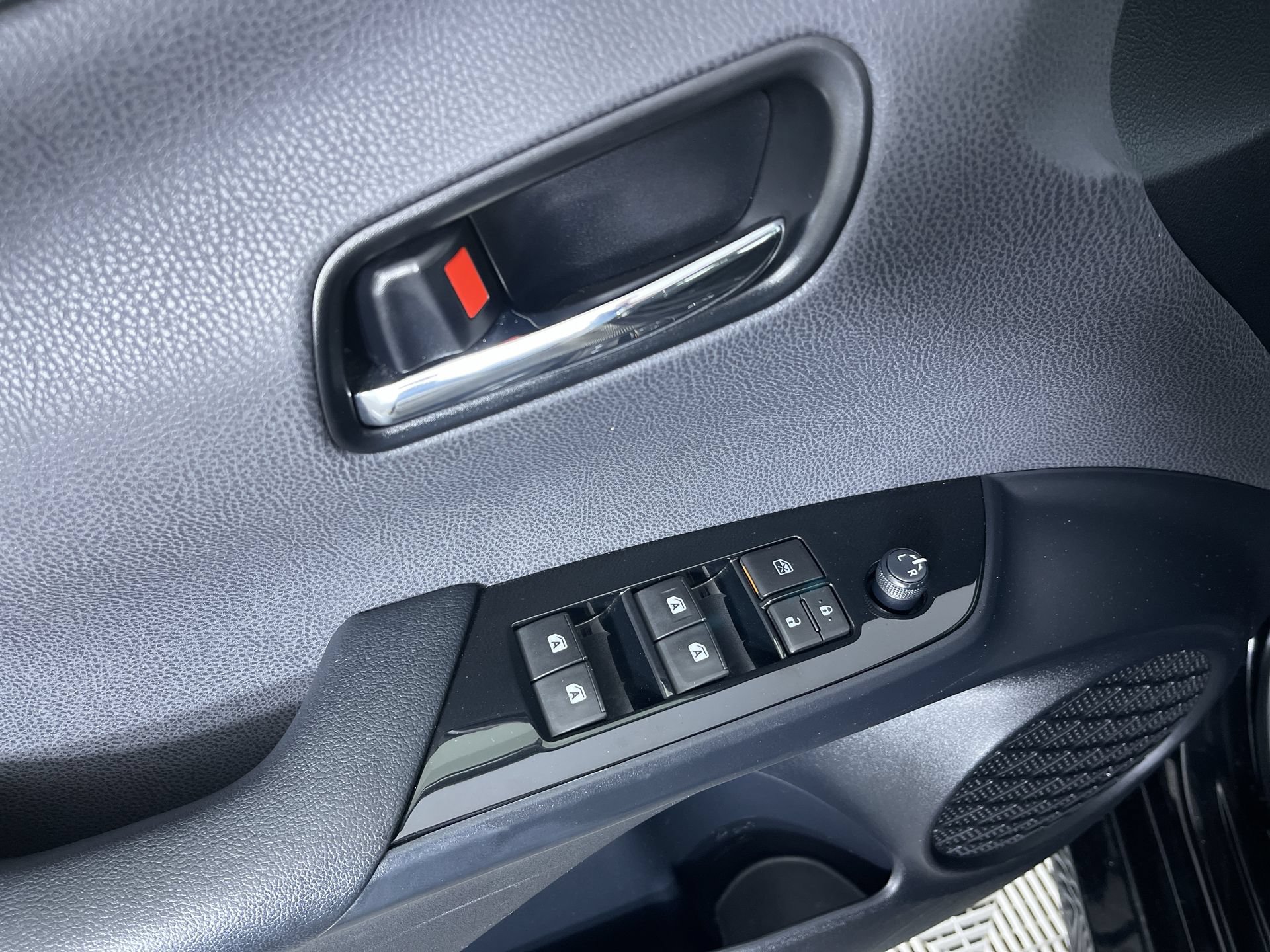 Used 2016 Toyota Prius Two FWD image 14