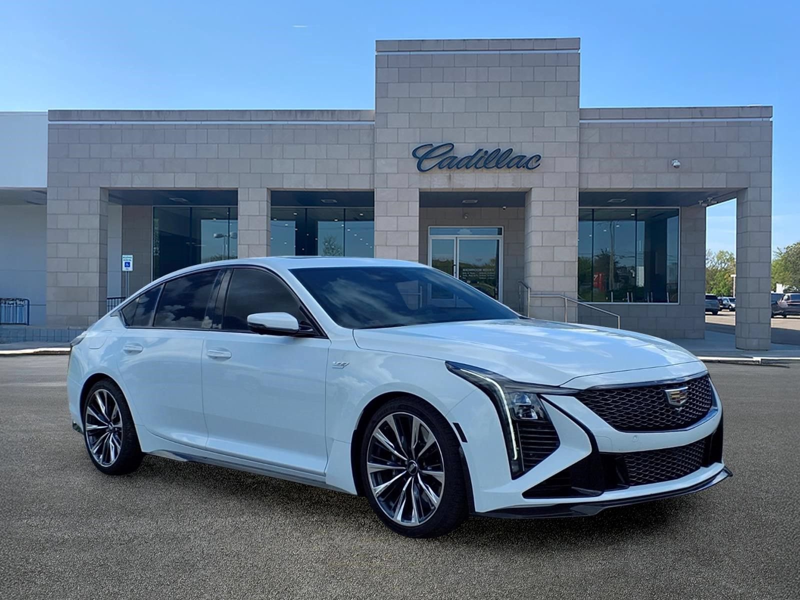 Used 2026 Cadillac CT5 V Blackwing w/ Carbon Fiber 2 Package RWD image 3