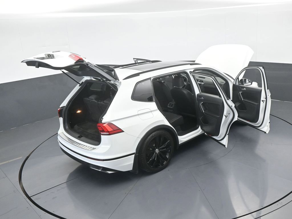 Used 2020 Volkswagen Tiguan SE R-Line image 70