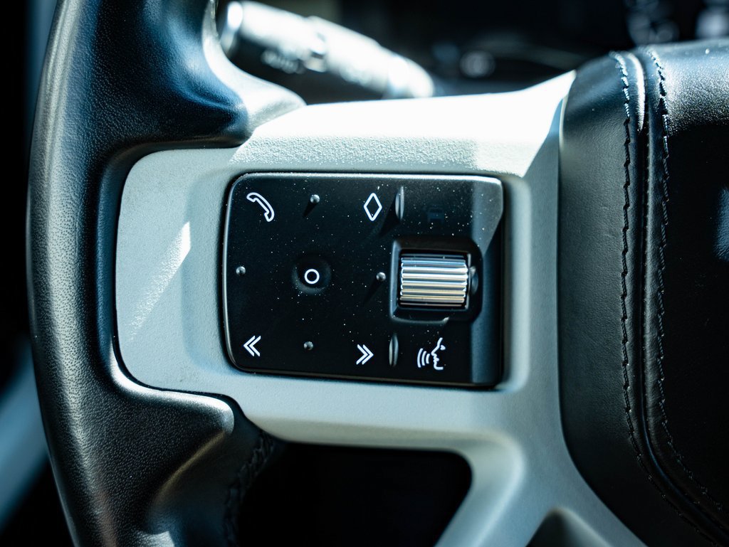 Used 2023 Land Rover Defender 130 X-Dynamic SE AWD/4WD image 26