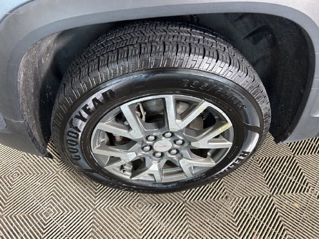 Used 2021 GMC Acadia SLE FWD image 10