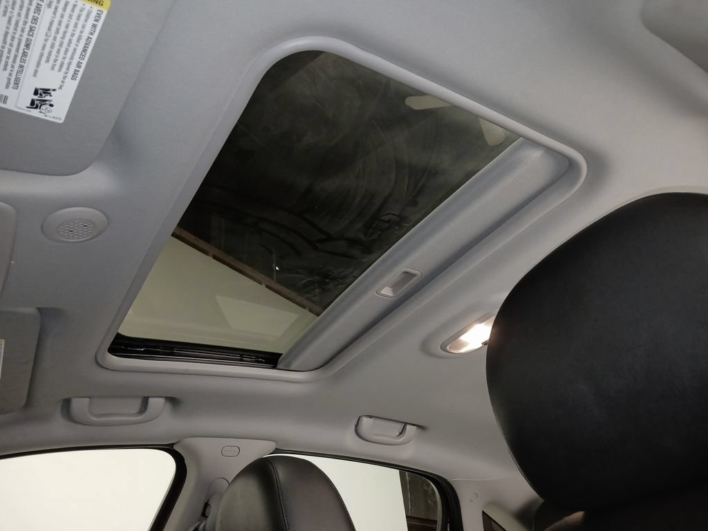 Used 2013 Chevrolet Impala LTZ FWD image 12