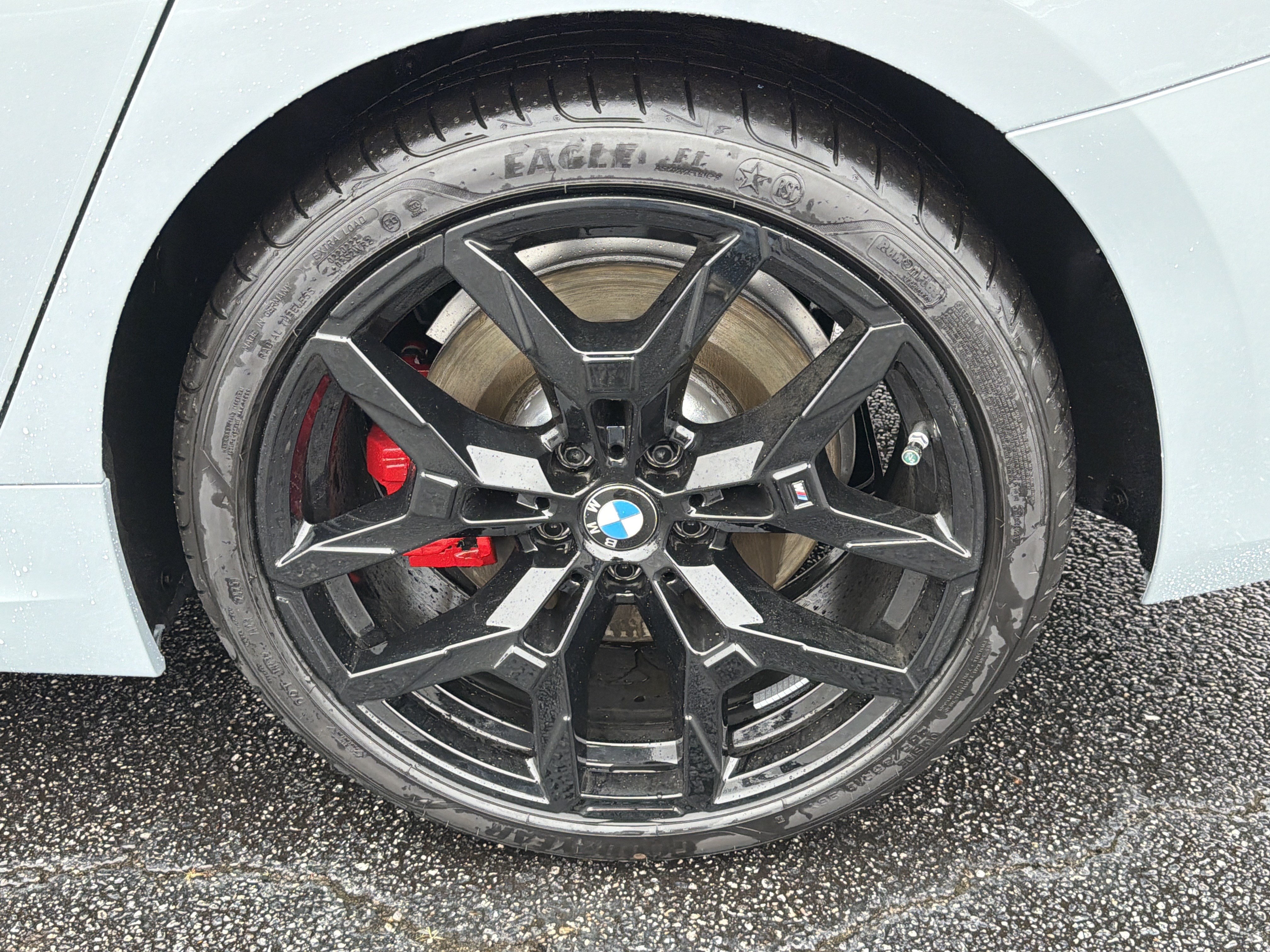 New 2026 BMW 330i Sedan w/ M Sport Package RWD image 29