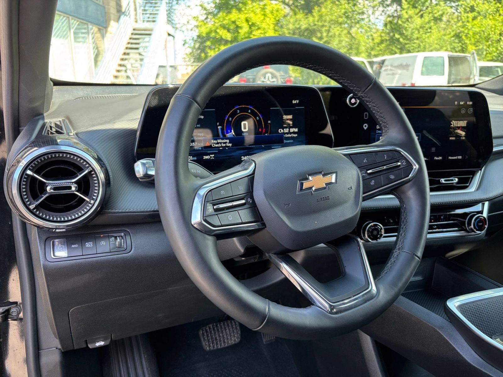 Used 2025 Chevrolet Equinox LT AWD/4WD image 35