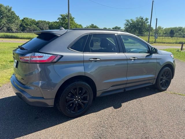 Used 2022 Ford Edge SE w/ Black Appearance Package AWD/4WD image 6
