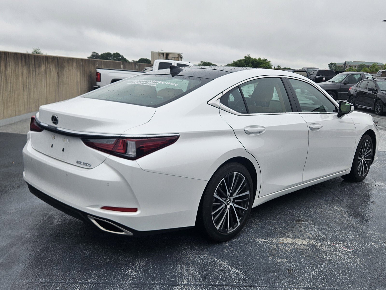 Certified 2025 Lexus ES 350 w/ Premium Package FWD image 3