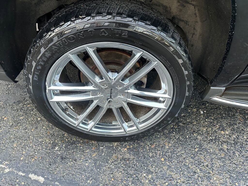 Used 2015 Cadillac Escalade ESV Luxury AWD/4WD image 17