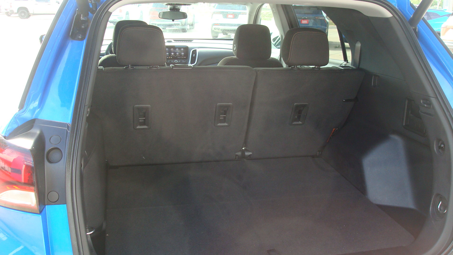 Used 2024 Chevrolet Equinox LT AWD/4WD image 12