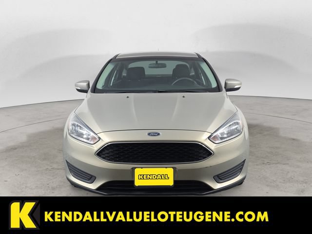 Used 2015 Ford Focus SE FWD image 2