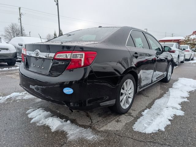 Used 2014 Toyota Camry XLE w/ Leather Package image 6
